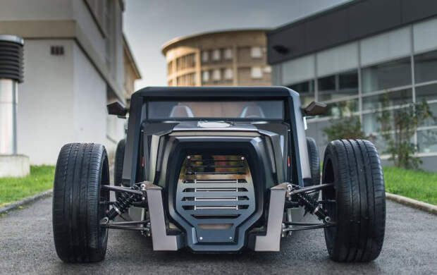 Французская студия «ESPERA Sbarro Montbeliard» представила свой новый концепт-кар Sbarro Eight HOTROD (15 фото) Новый концепт-кар Sbarro Eight HOTROD