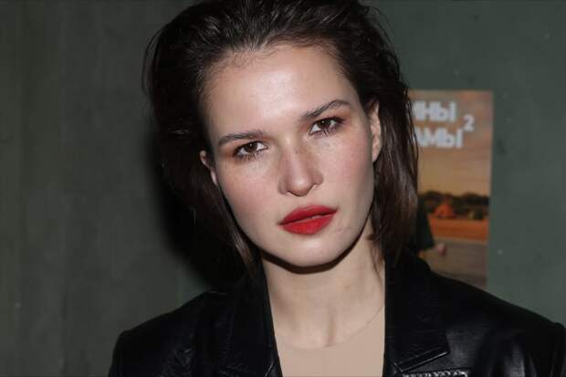 «Я хотела показать, что я другая»: Лукерья Ильяшенко о соцсетях и амплуа «коварных бабищ»