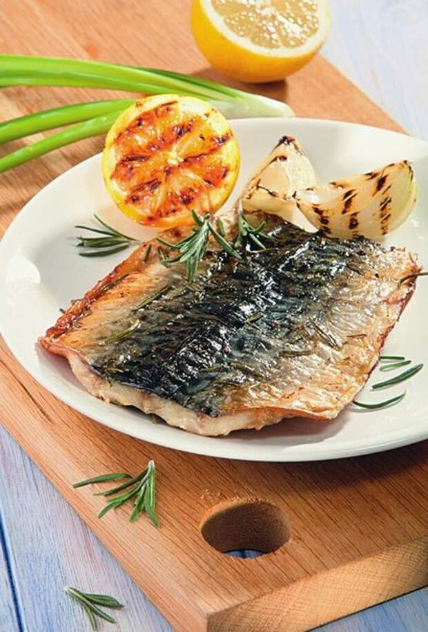 10 оригинальных рецептов рыбных блюд на открытом огне