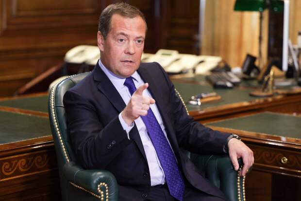 Медведев предупредил о возрождении нацизма в мире