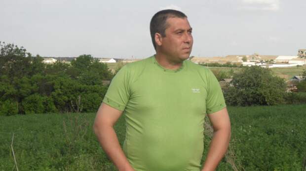 -Я буду тебя эксплуатировать, если ты живешь у меня. Быт на тебе и зарплату ты отдаешь всю. Но я поставила другое условие что он пожалел.