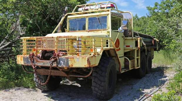 10. M35 Deuce 10. M35 Deuce авто, апокалипсис, надежные автомобили