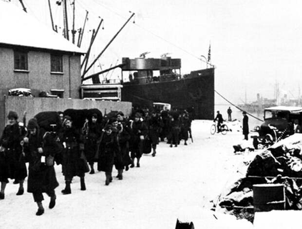 Файл:IBC US Army Troops Arriving In Reykjavik January 1942.jpg