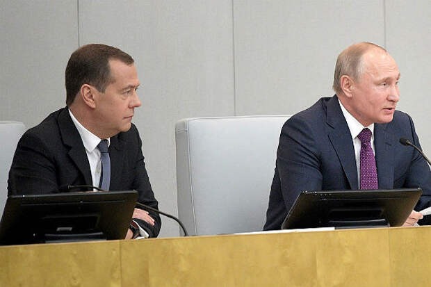 Путин сказал Медведеву, когда назначит новое правительство