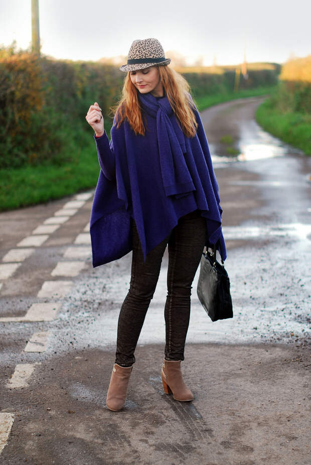 Purple poncho and leopard print hat
