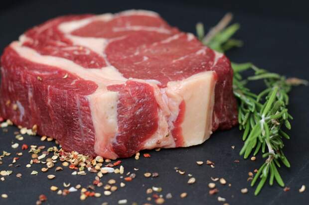 meat-3139641_1280-1024x682 4 популярных мифа о потреблении мяса