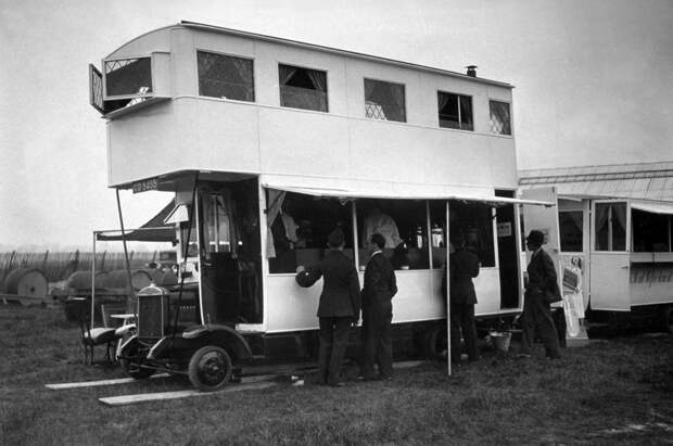 Автобус-кафе-бар. (1933). Автобус-кафе-бар. (1933). Транспортные средства, автодизайн, история, ретро фото