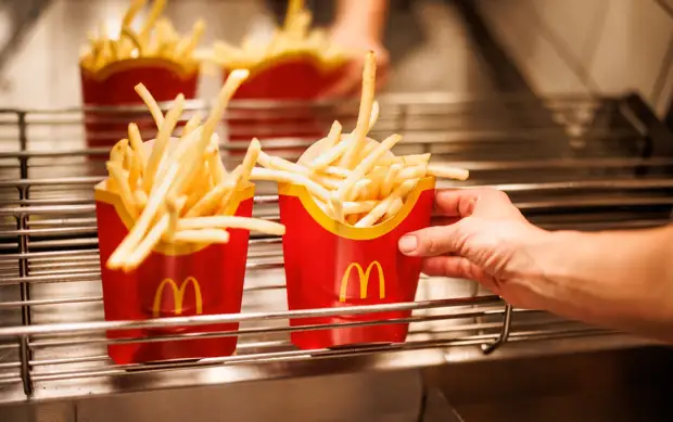 McDonald’s решил временно закрыть 850 ресторанов в России
