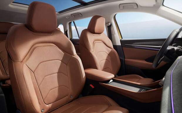 Популярный семейный кроссовер Skoda снова можно купить в РФ: называем цены