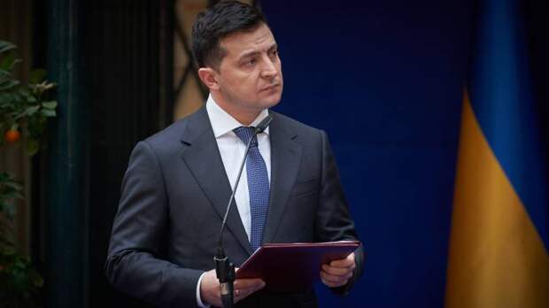 Зеленский больше не управляет Украиной Зеленский больше не управляет Украиной