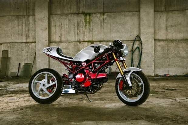 Кафе рейсер Ducati S2R 800