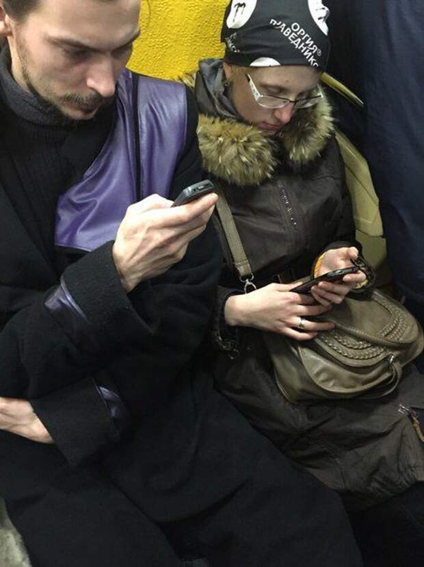мода петербургского метро, мода метро, модники в транспорте, странные пассажиры метро 