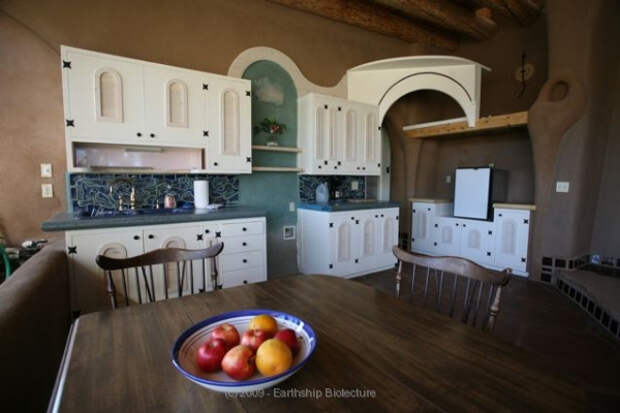 экологические дома earthship