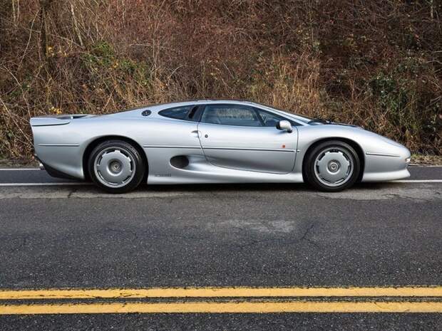 Jaguar XJ220 – не добившийся успеха суперкар jaguar, jaguar xj220, авто, автоаукцион, автомобили, олдтаймер, спорткар, суперкар