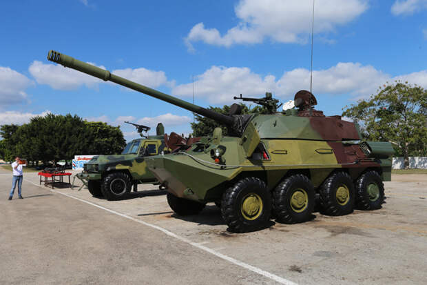 Гибриды старой советской бронетехники БТР-60 с башней танка Т-50. бронетехника, Куба