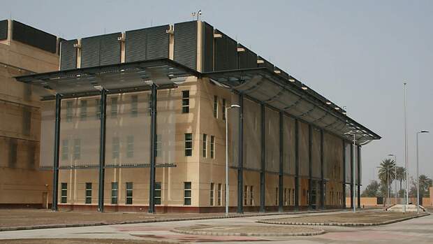 Посольство США в Багдаде (Ирак) является крупнейшим на планете. По площади превосходит Ватикан. 