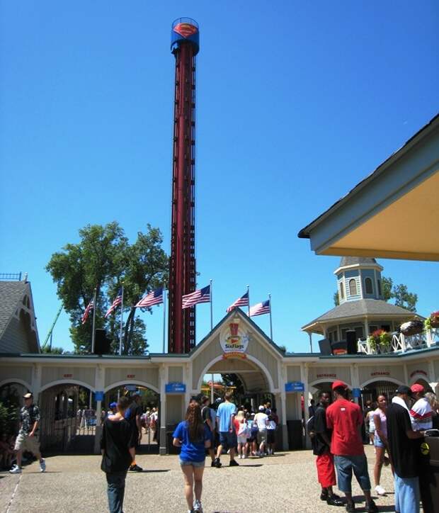 10-Superman_Tower_of_Power_SFKK-610x713