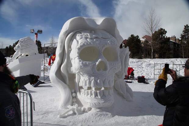 В городе Брекенридж прошёл Международный чемпионат снежных скульптур