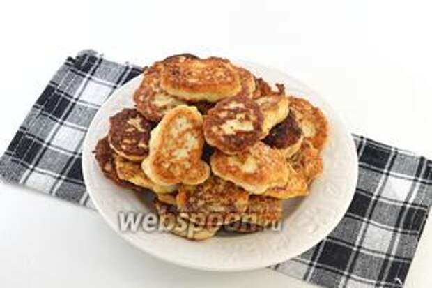 Молочные куриные оладьи готовы.