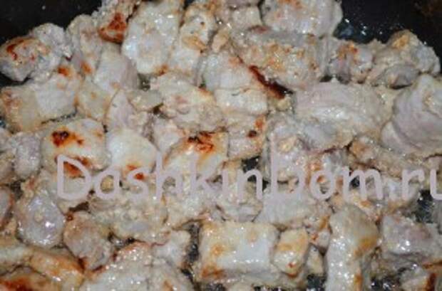 обжарить мясо