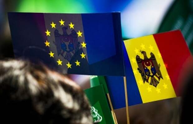Во время акции протеста, организованной гражданской платформой DA (Достоинство и справедливость), с требованием отставки президента и правительства и организации досрочных выборов