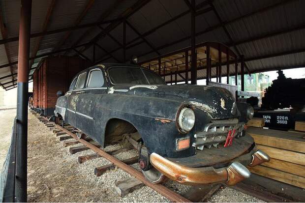 Автомобили на рельсах Автомобиль на рельсаж, железная дорога, интерено, необычные автомобили