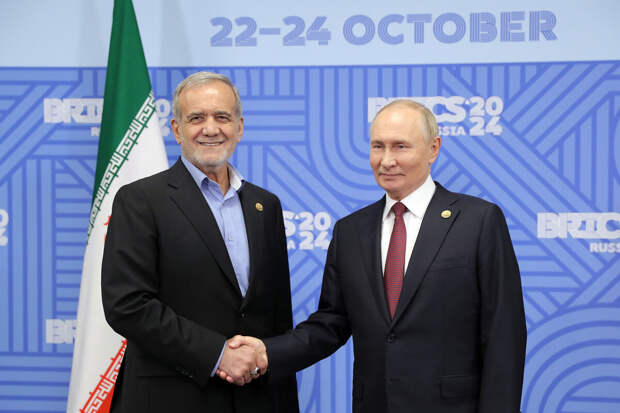 Песков: Путин провел телефонный разговор с президентом Ирана Пезешкианом