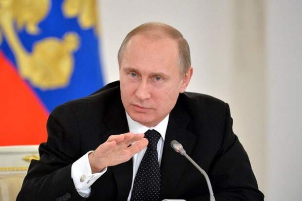 Одно поручение Путина по пенсиям россиян противоречит другому поручению Путина