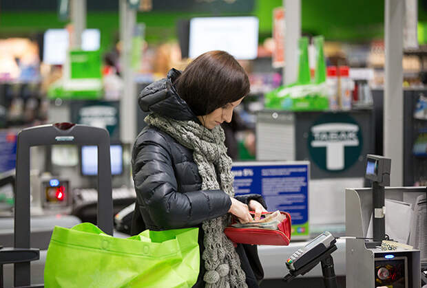 В июле 2015 года реальные зарплаты россиян упали на 9,2 процента
