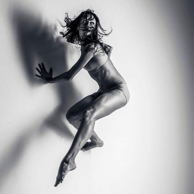 https://static.boredpanda.com/blog/wp-content/uploads/2016/10/dance-photography-vadim-stein-18-580495cb20c86__880.jpg