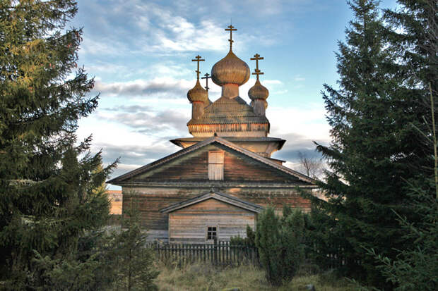 Деревянная церковь в селе Вирма, Карелия