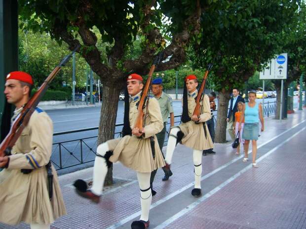 Отзвуки древних традиций: Эвзоны - греческая Президентская Гвардия (36)