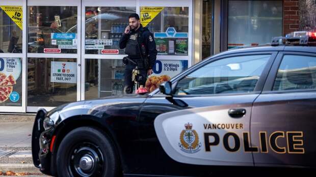 Восемь человек погибли после наезда автомобиля на толпу в Ванкувере