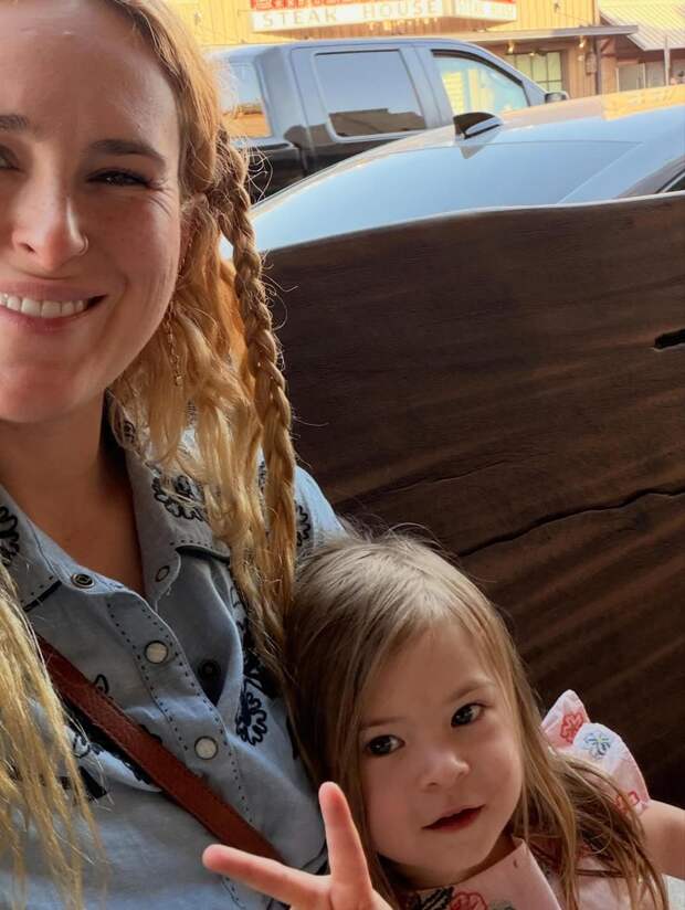 Румер Уиллис показала показала редкое фото внучки Брюса Уиллиса