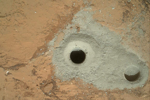 Параметры «дыры», которую сделал в Марсе Curiosity: диаметр 1,6 см, глубина 6,4 см
