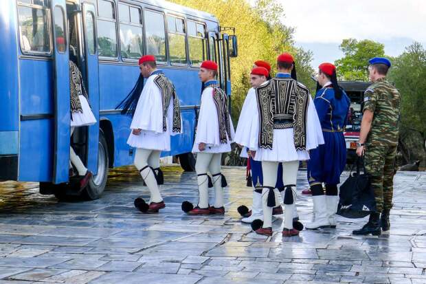 Отзвуки древних традиций: Эвзоны - греческая Президентская Гвардия (3)