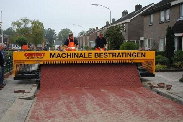 Укладка дороги в Голландии