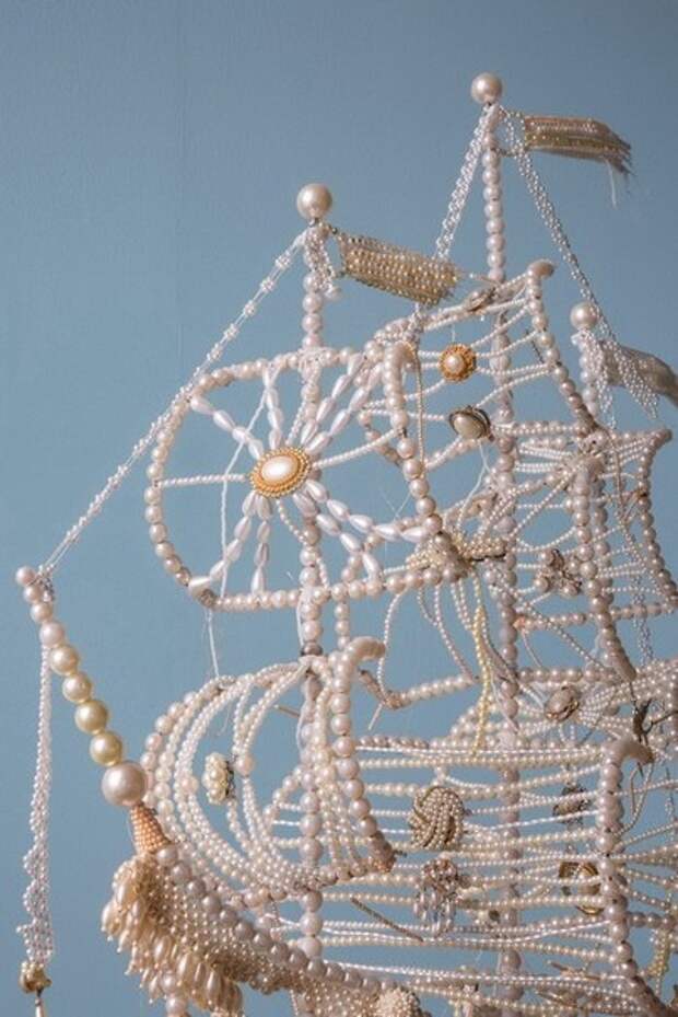 Корабли из жемчужных ожерелий – тончайшая работа