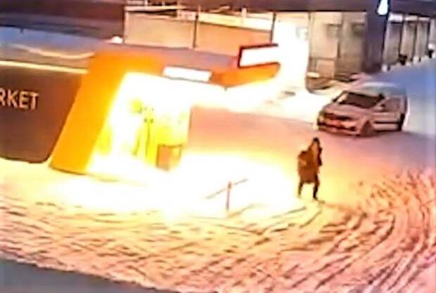 В Подмосковье 13-летний подросток поджег бензоколонки на АЗС