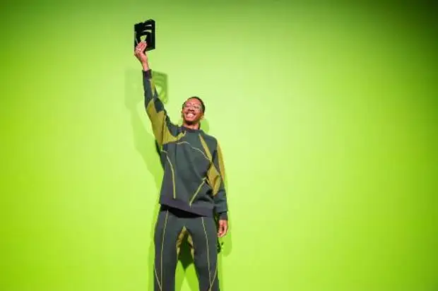 Лауреатом International Woolmark Prize 2022 стал дизайнер Сол Нэш