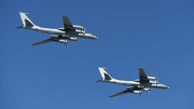 США отправили 12 самолетов в погоню за двумя российскими Ту-142 в Арктике