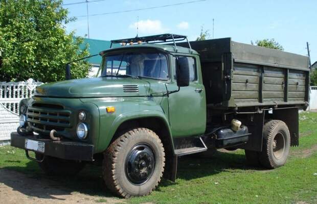 ЗИЛ-130 — самый массовый грузовик советского автопрома