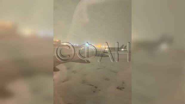 Самолеты прибывают в Домодедово с задержкой из-за нелетной погоды