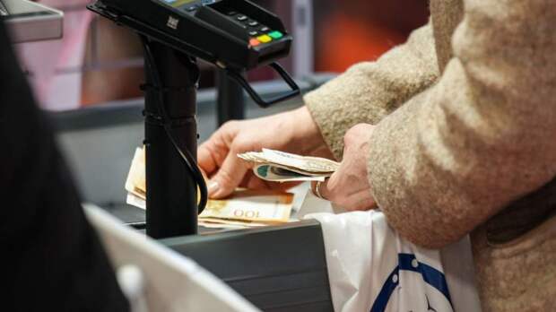 Темпы шринкфляции: уловки магазинов с ценниками лишают россиян 1 трлн рублей