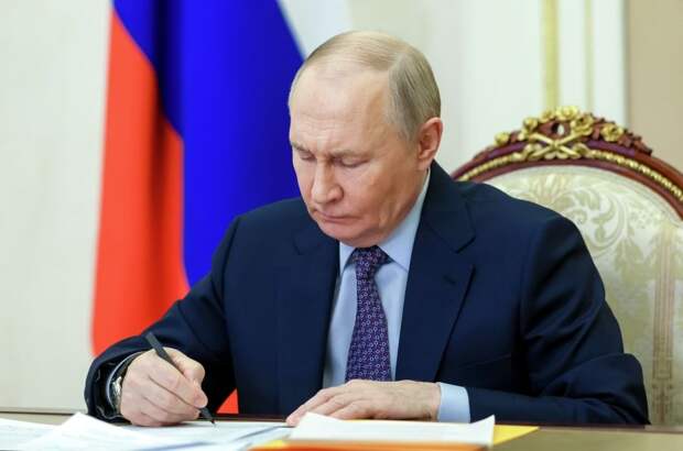 Путин подписал закон о дополнительных отпусках ветеранам боевых действий