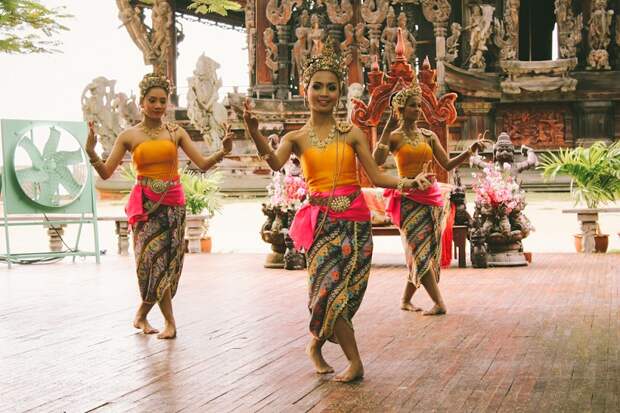 тайские танцовщицы. фото