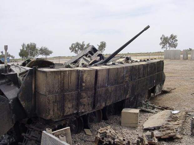Очередной американский позор: БМП М-2 "Брэдли" в Саудовской Аравии в боях горят как спички