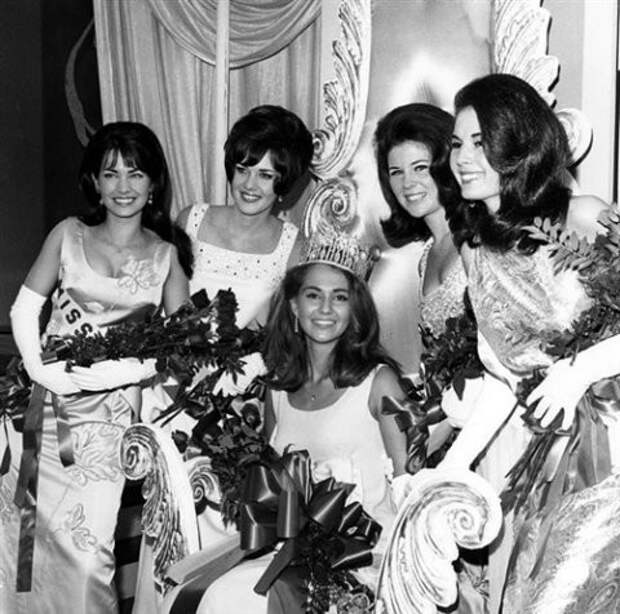Сильвия Хичкок (США) - Мисс Вселенная 1967 девушки, красота конкурс, факты