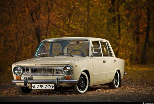 9. ВАЗ 2101 (1973) авто, олдтаймер, ретро авто, советские автомобили