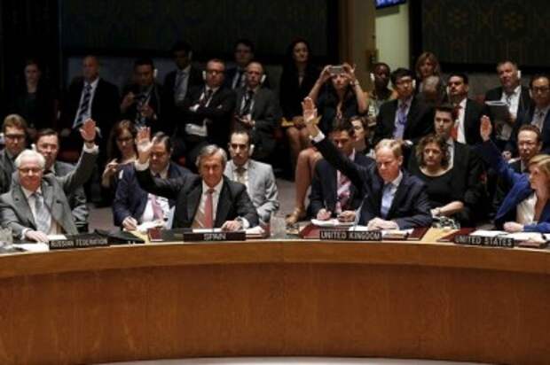 Совбез ООН единогласно одобрил резолюцию по Сирии